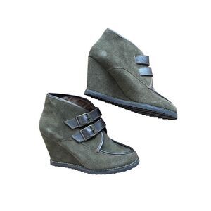 Charles David Womens Olive Green Suede Ankle Boots Wedge Size 8.5
